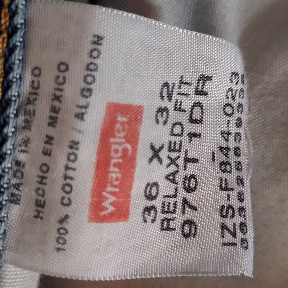 Men's Wrangler Relaxed Jeans 36X32 100%Cotton Blue,GUC,dark spots on jeans - Picture 5 of 14